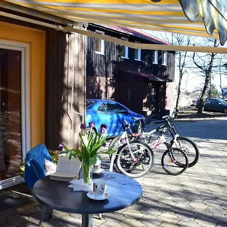 Medvedi Boudy Semesterbostad *