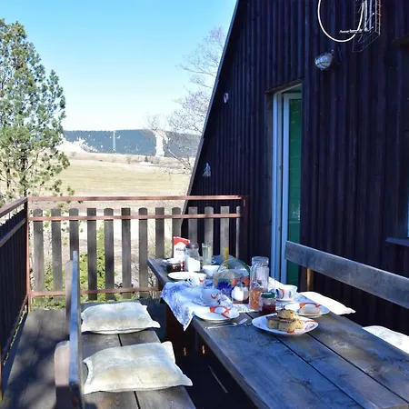 Medvedi Boudy Semesterbostad *