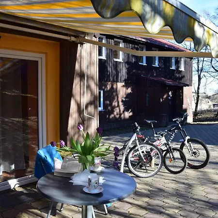 Semesterbostad Medvedi Boudy